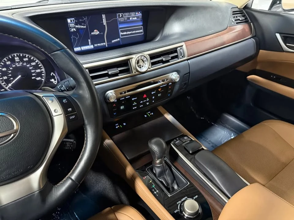 2014 Lexus GS 4th Gen - Image 11 of 19