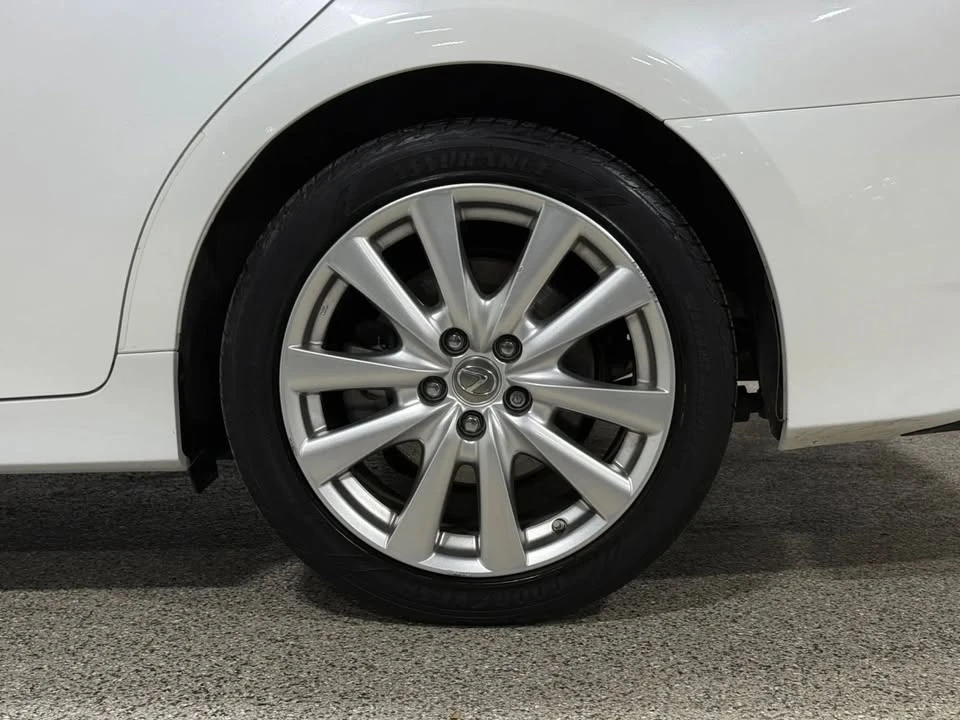 2014 Lexus GS 4th Gen - Image 17 of 19