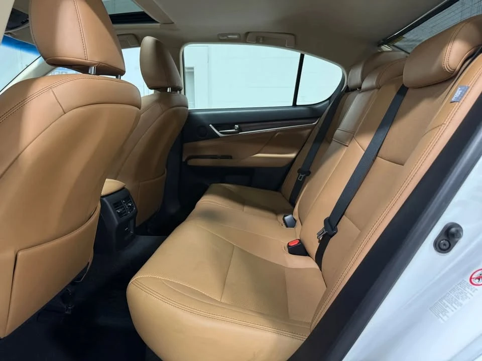 2014 Lexus GS 4th Gen - Image 12 of 19