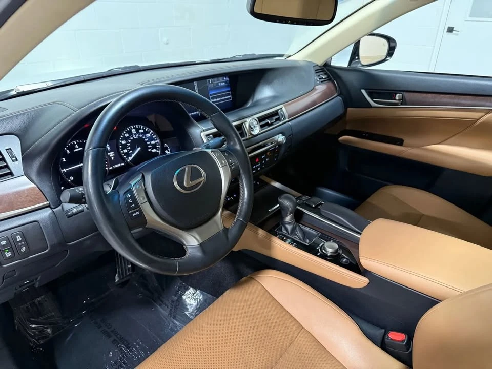 2014 Lexus GS 4th Gen - Image 6 of 19