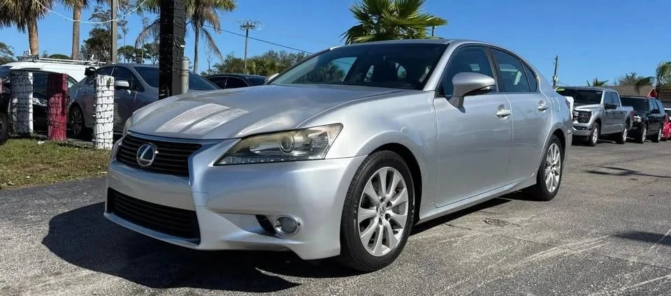 2014 Lexus GS 4th Gen - Image 3 of 10