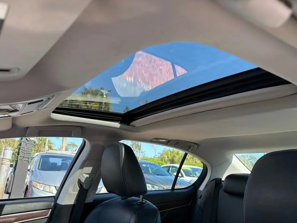 2014 Lexus GS 4th Gen - Image 4 of 10