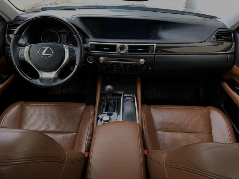 2014 Lexus GS 4th Gen - Image 9 of 20