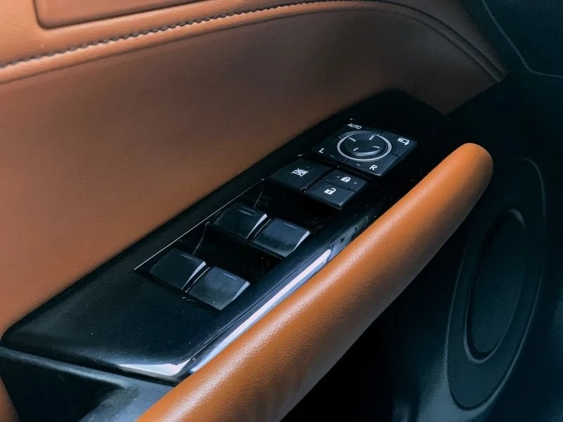 2014 Lexus GS 4th Gen - Image 18 of 20