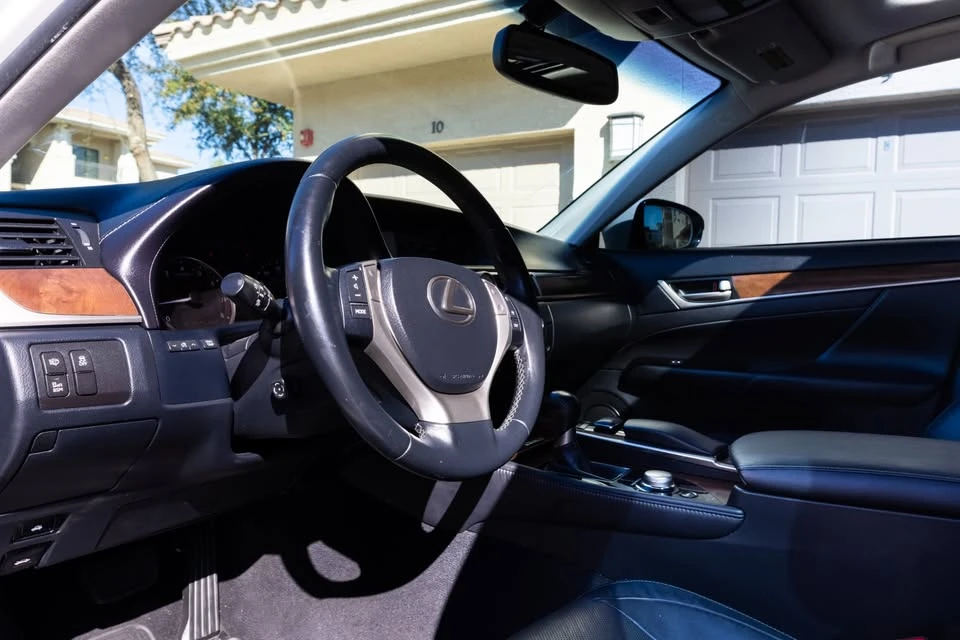 2014 Lexus GS 4th Gen - Image 9 of 20