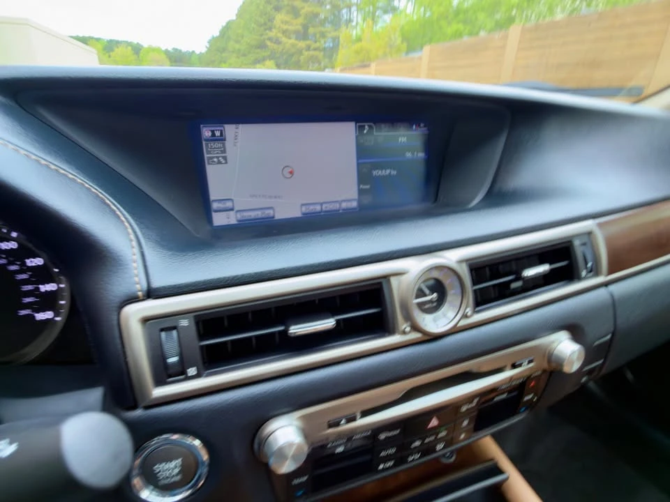 2014 Lexus GS 4th Gen - Image 10 of 19