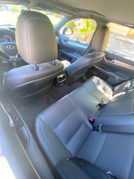 2014 Lexus GS 4th Gen - Image 11 of 15