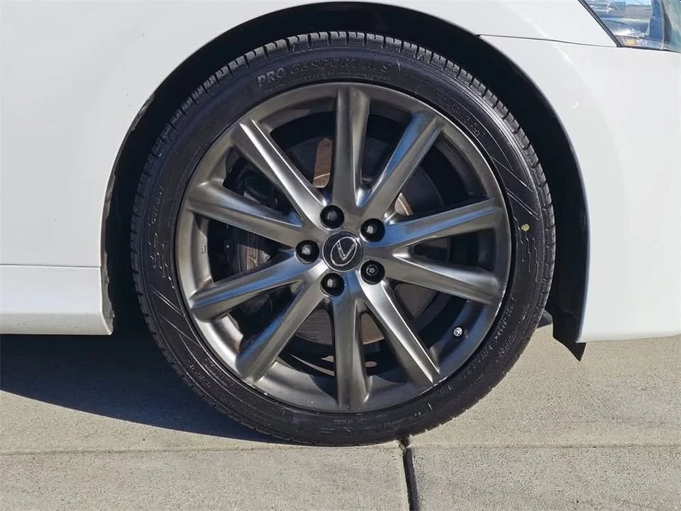 2014 Lexus GS 4th Gen - Image 9 of 16