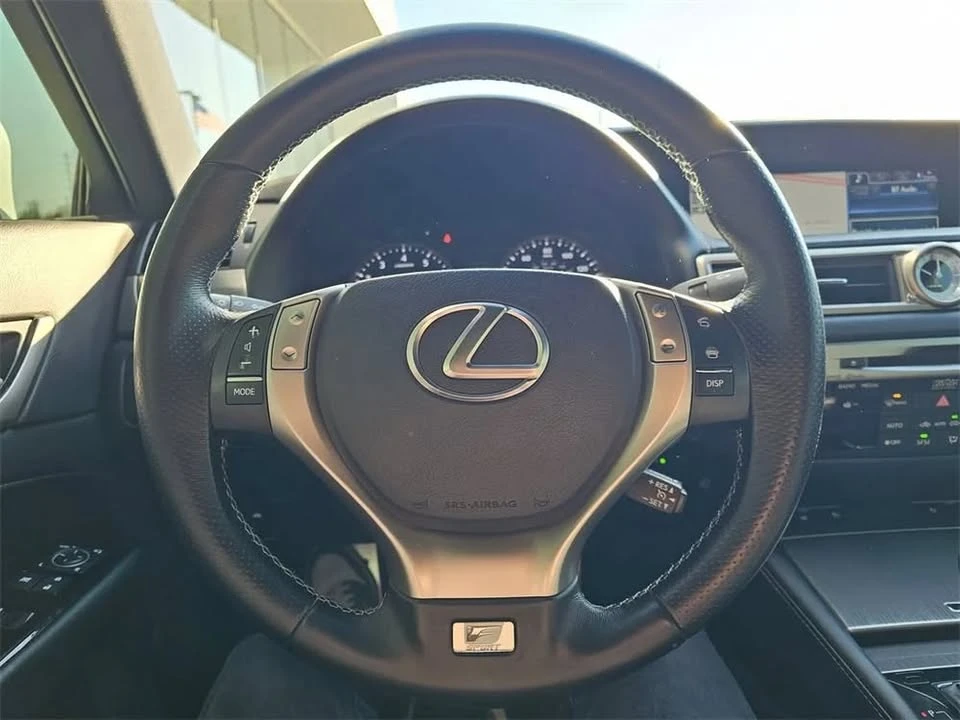 2014 Lexus GS 4th Gen - Image 14 of 16
