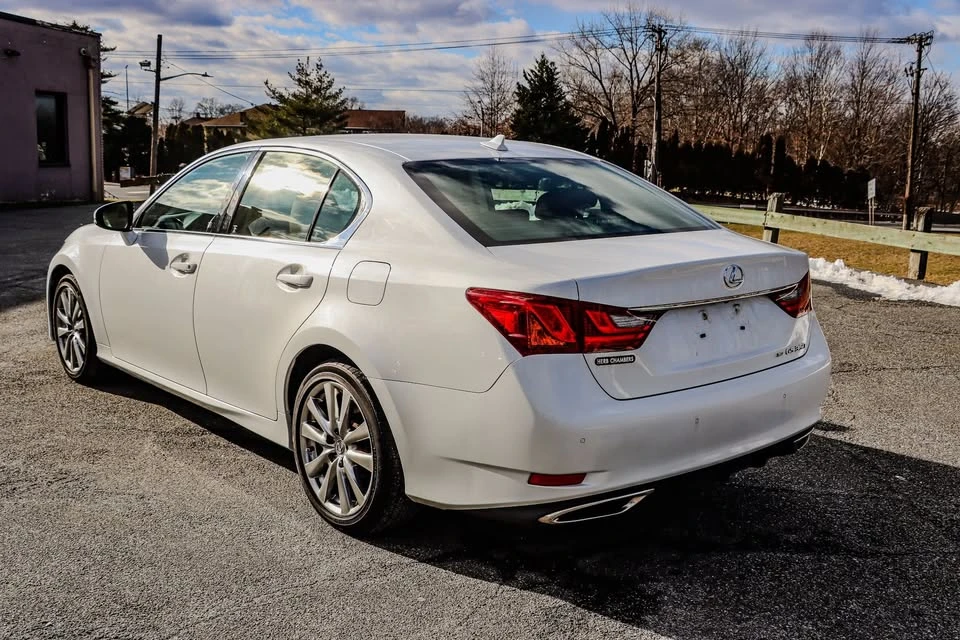 2014 Lexus GS 4th Gen - Image 5 of 13