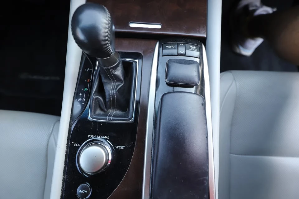 2014 Lexus GS 4th Gen - Image 15 of 20