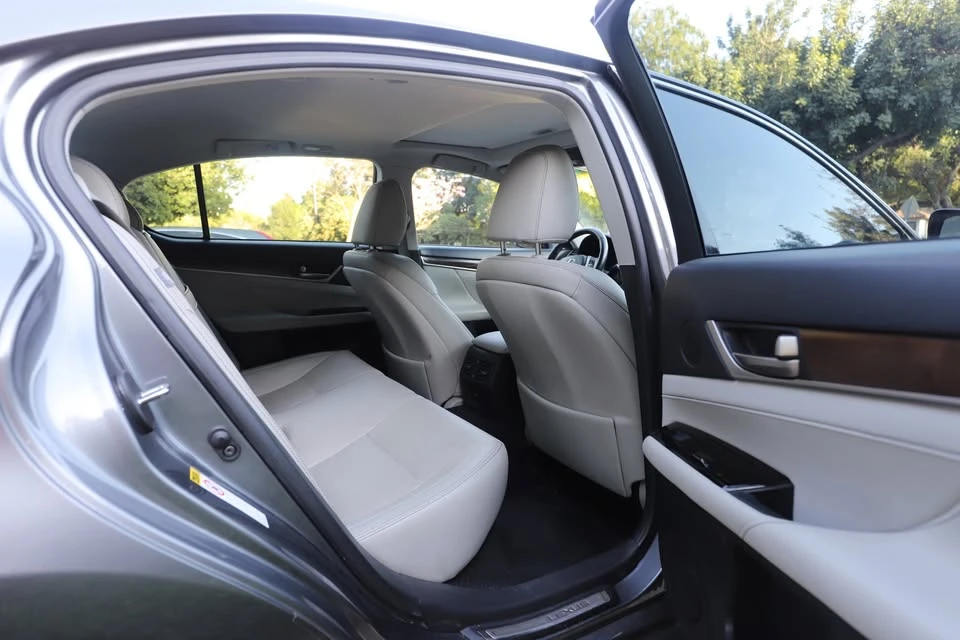 2014 Lexus GS 4th Gen - Image 18 of 20