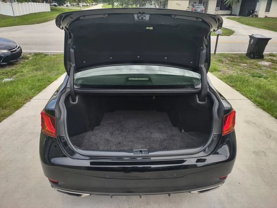 2014 Lexus GS 4th Gen - Image 10 of 19
