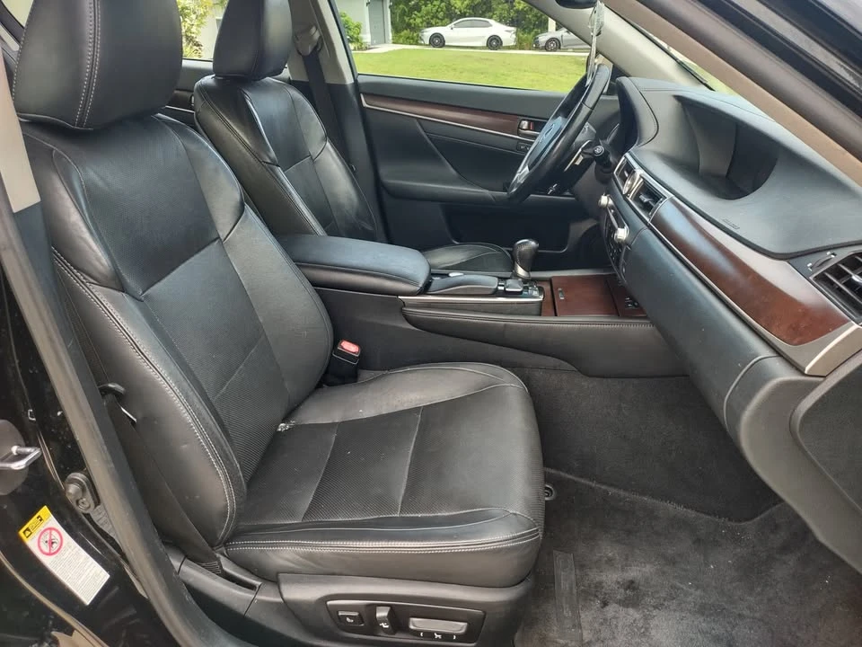 2014 Lexus GS 4th Gen - Image 18 of 19