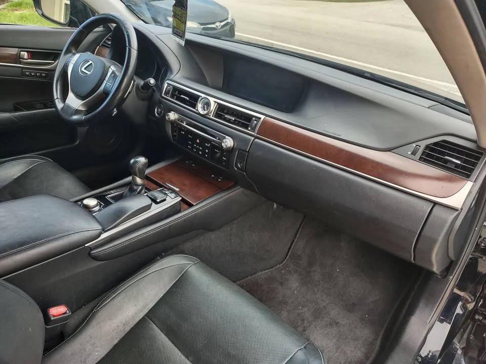 2014 Lexus GS 4th Gen - Image 17 of 19