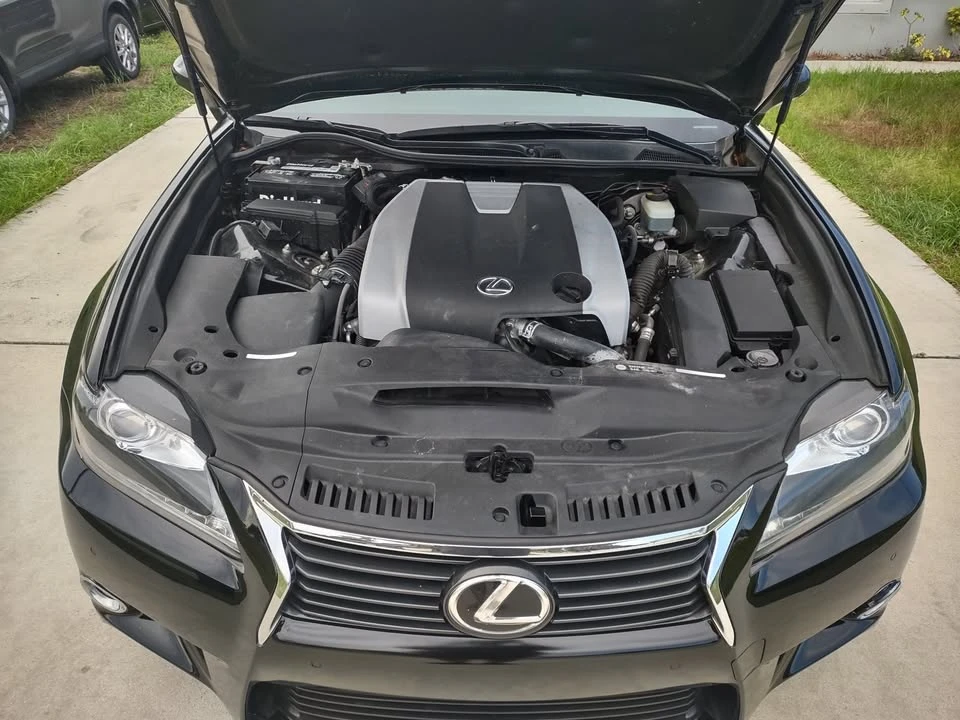 2014 Lexus GS 4th Gen - Image 9 of 19