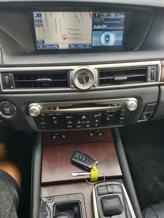 2014 Lexus GS 4th Gen - Image 18 of 19