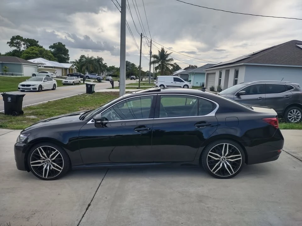 2014 Lexus GS 4th Gen - Image 4 of 19