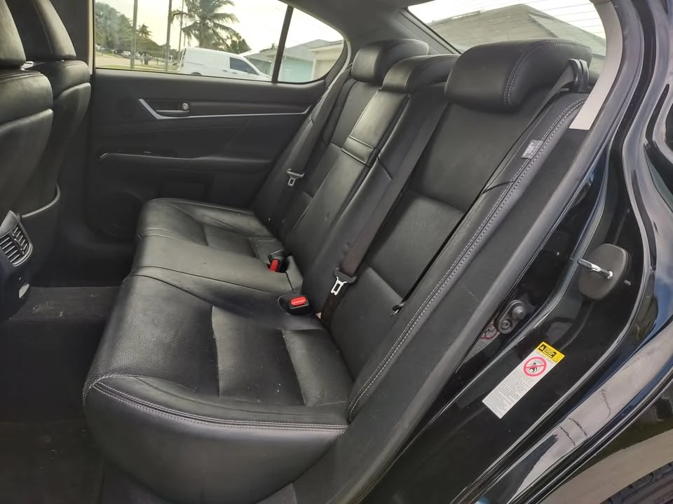 2014 Lexus GS 4th Gen - Image 14 of 19