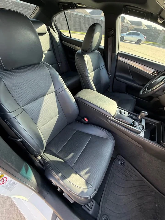 2014 Lexus GS 4th Gen - Image 9 of 10
