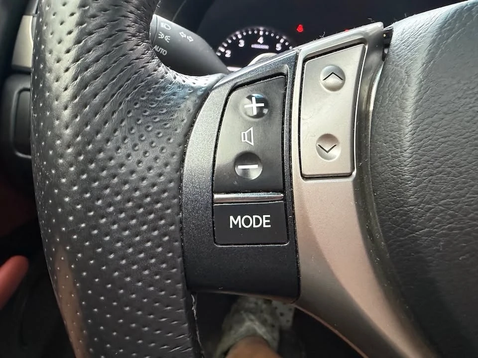 2014 Lexus GS 4th Gen - Image 2 of 16