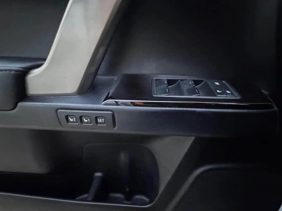 2014 Lexus GX 2nd Gen - Image 4 of 20