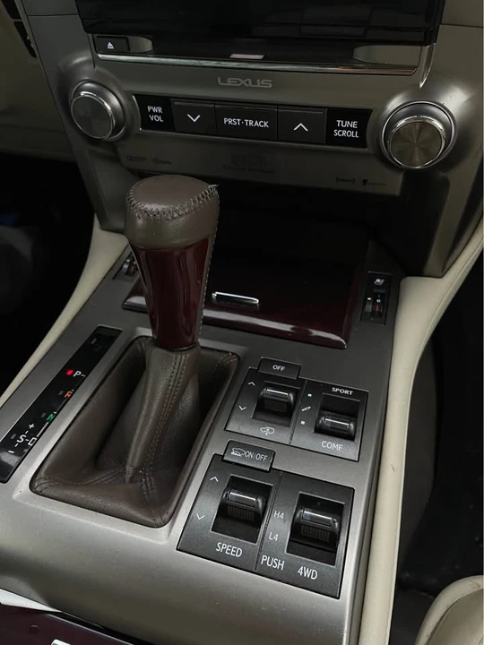 2014 Lexus GX 2nd Gen - Image 11 of 19
