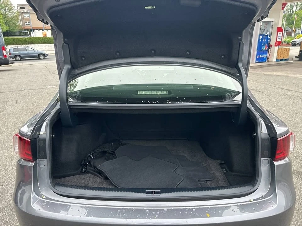 2014 Lexus IS 3rd Gen - Image 11 of 20