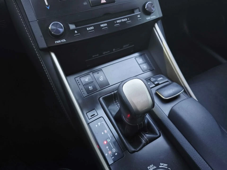 2014 Lexus IS 3rd Gen - Image 14 of 16