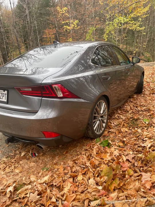 2014 Lexus IS 3rd Gen - Image 4 of 11