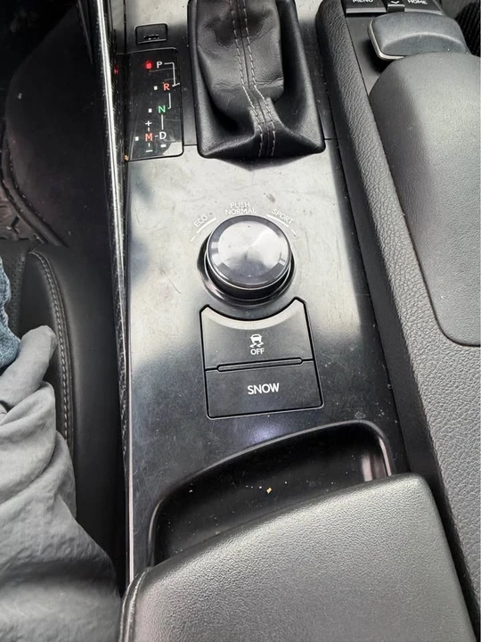 2014 Lexus IS 3rd Gen - Image 6 of 13
