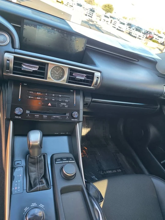 2014 Lexus IS 3rd Gen - Image 4 of 5