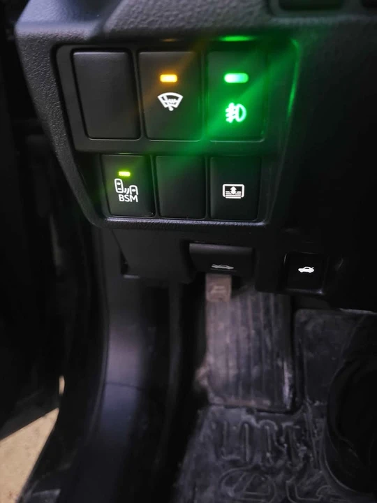 2014 Lexus IS 3rd Gen - Image 15 of 20