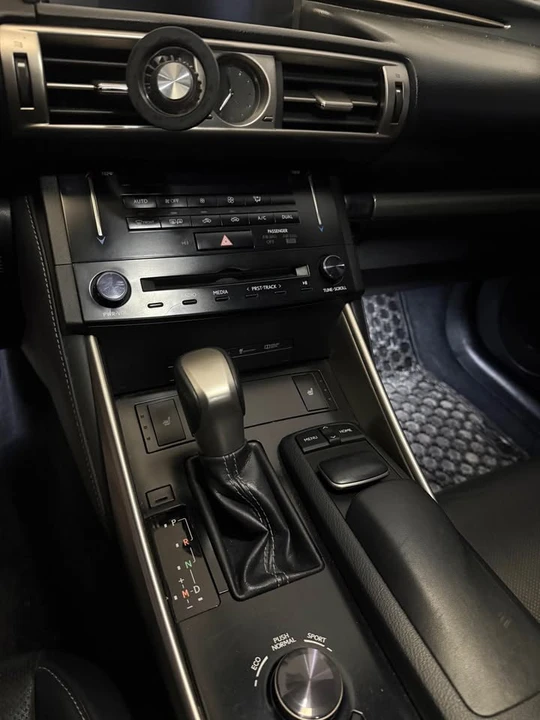 2014 Lexus IS 3rd Gen - Image 12 of 16