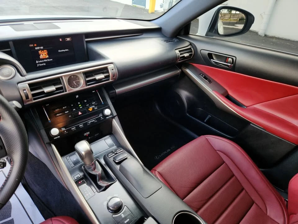 2014 Lexus IS 3rd Gen - Image 11 of 20