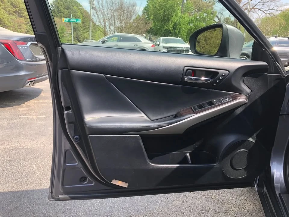 2014 Lexus IS 3rd Gen - Image 17 of 19