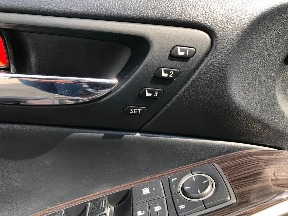 2014 Lexus IS 3rd Gen - Image 18 of 19