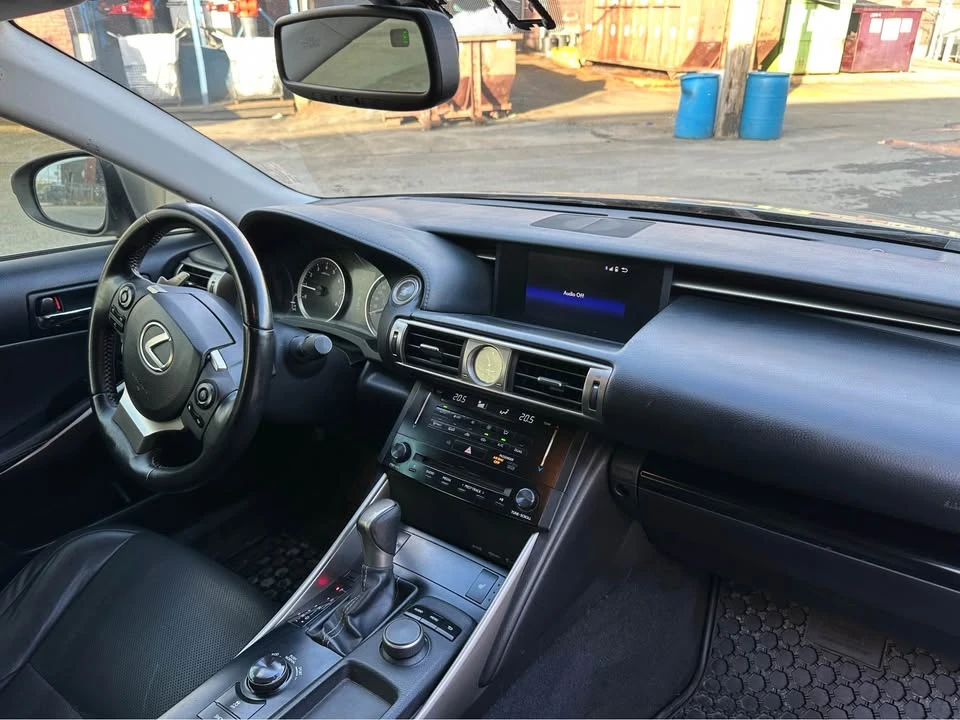 2014 Lexus IS 3rd Gen - Image 9 of 14