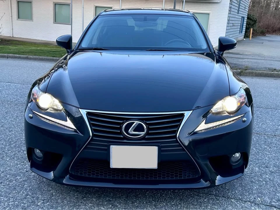 2014 Lexus IS 3rd Gen - Image 4 of 10