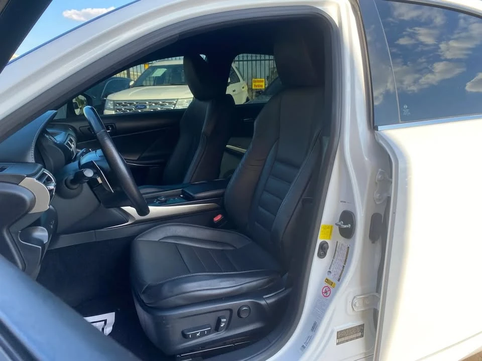 2014 Lexus IS 3rd Gen - Image 17 of 20
