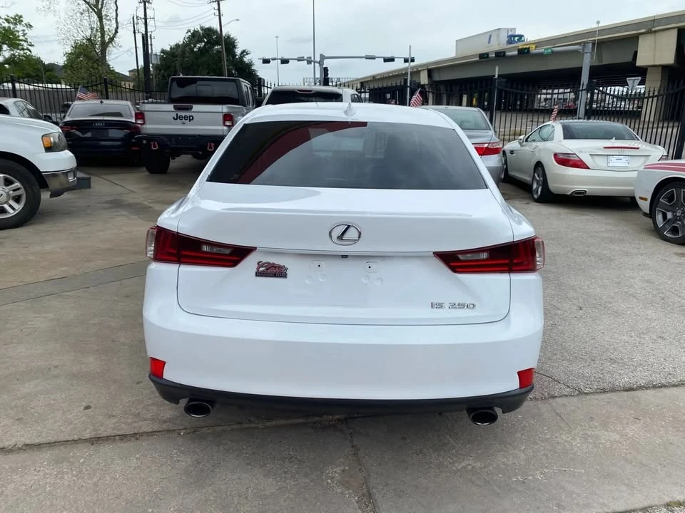 2014 Lexus IS 3rd Gen - Image 10 of 20