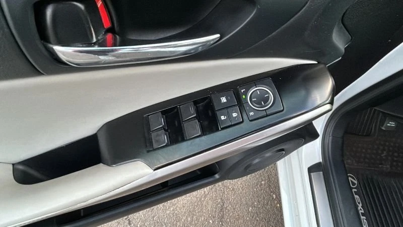 2014 Lexus IS 3rd Gen - Image 18 of 20