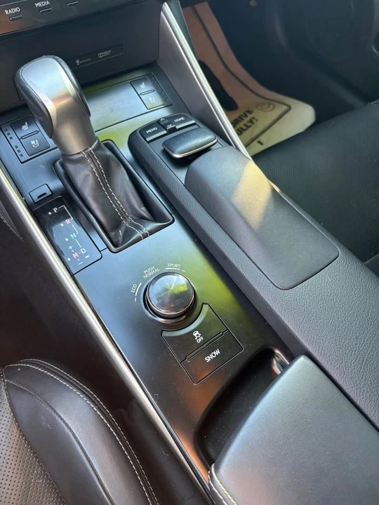 2014 Lexus IS 3rd Gen - Image 13 of 15