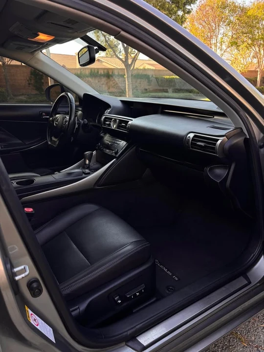2014 Lexus IS 3rd Gen - Image 10 of 12