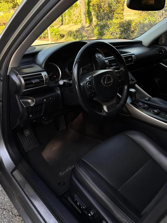 2014 Lexus IS 3rd Gen - Image 6 of 12