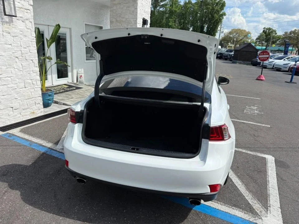 2014 Lexus IS 3rd Gen - Image 18 of 20