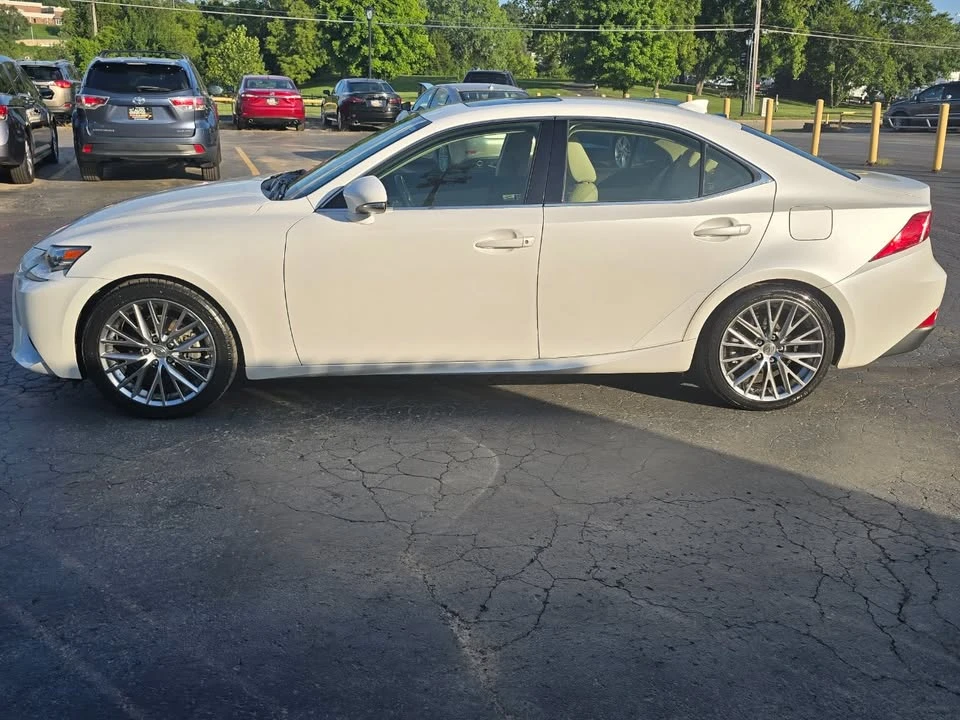 2014 Lexus IS 3rd Gen - Image 5 of 20