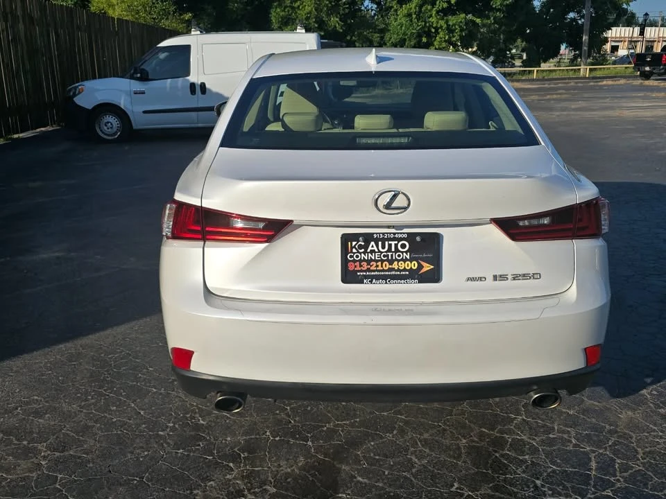 2014 Lexus IS 3rd Gen - Image 7 of 20