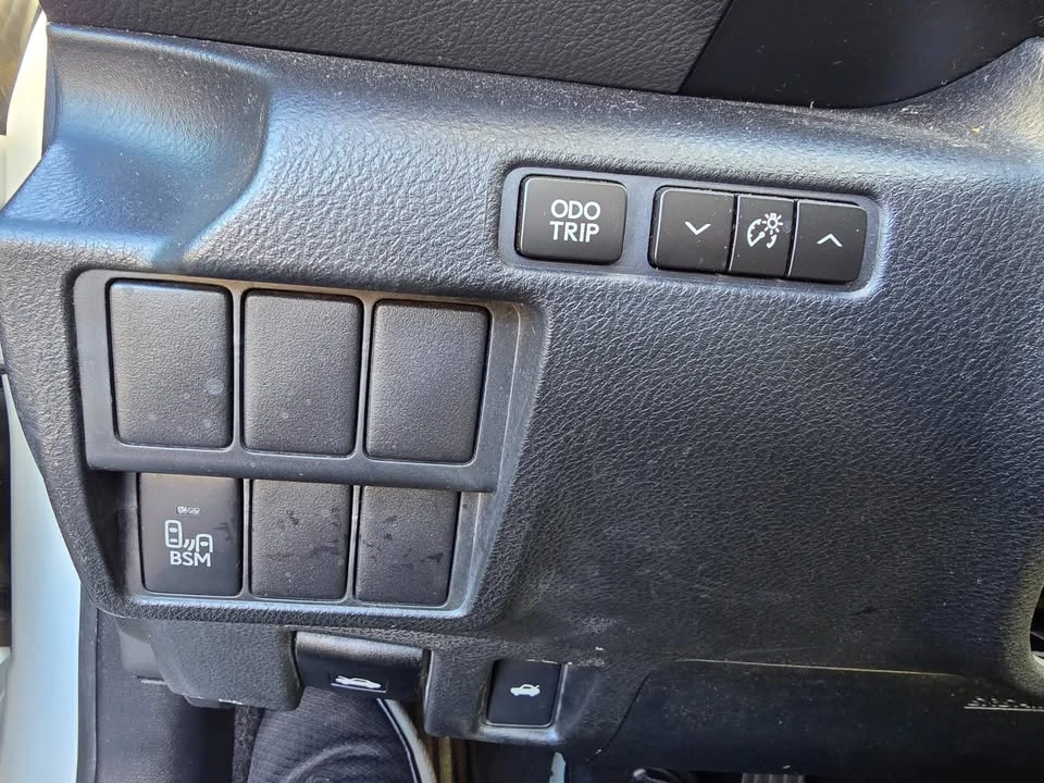 2014 Lexus IS 3rd Gen - Image 10 of 20