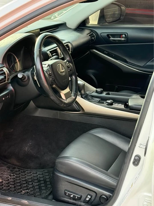 2014 Lexus IS 3rd Gen - Image 4 of 20